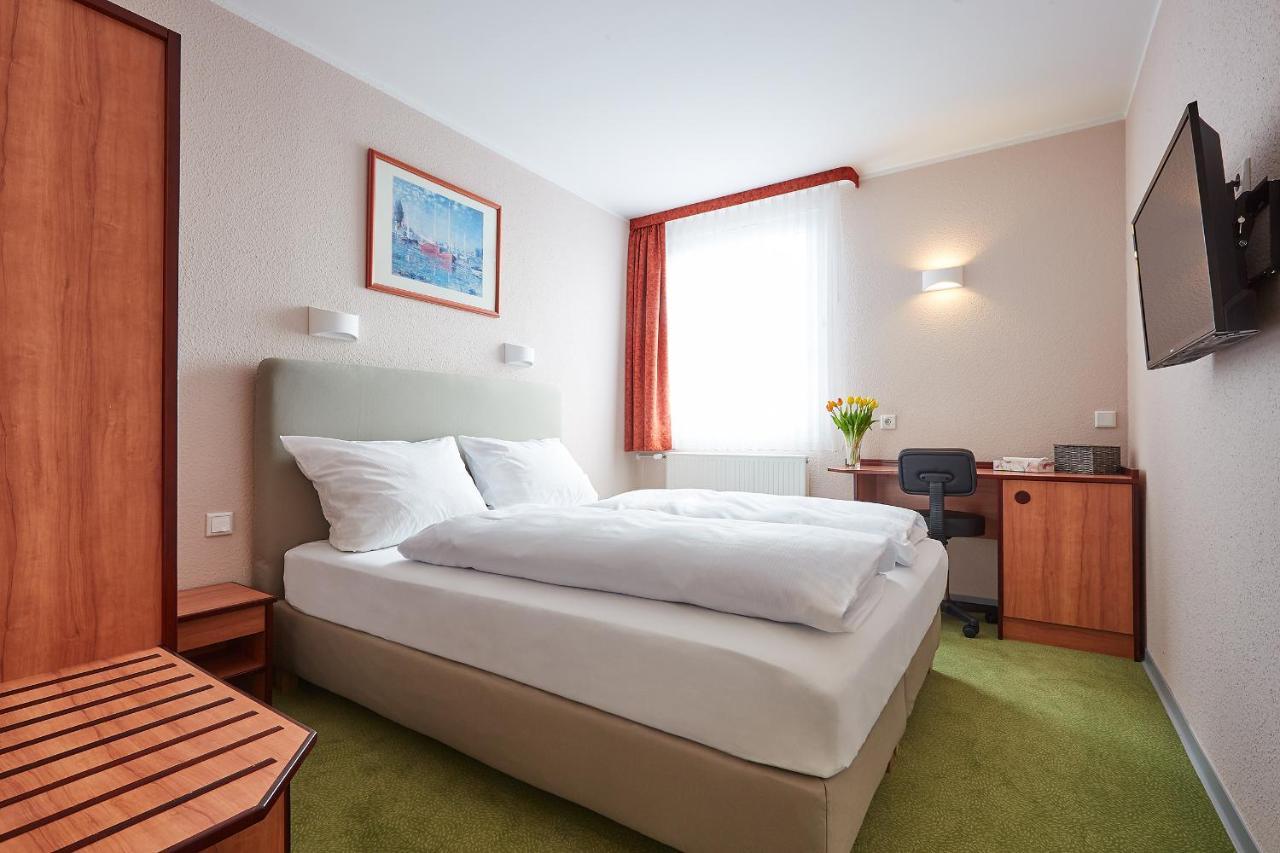 Hotel Anhalt Brehna Bagian luar foto